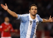 开云下载-魔笛奏响战术变奏曲，墨西哥式高位绞杀如何粉碎利物浦，莫德里奇化身关键先生