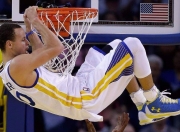 开云体育在线-赛道烽烟，勒克莱尔绝地反击，梅赛德斯惊险压制索伯