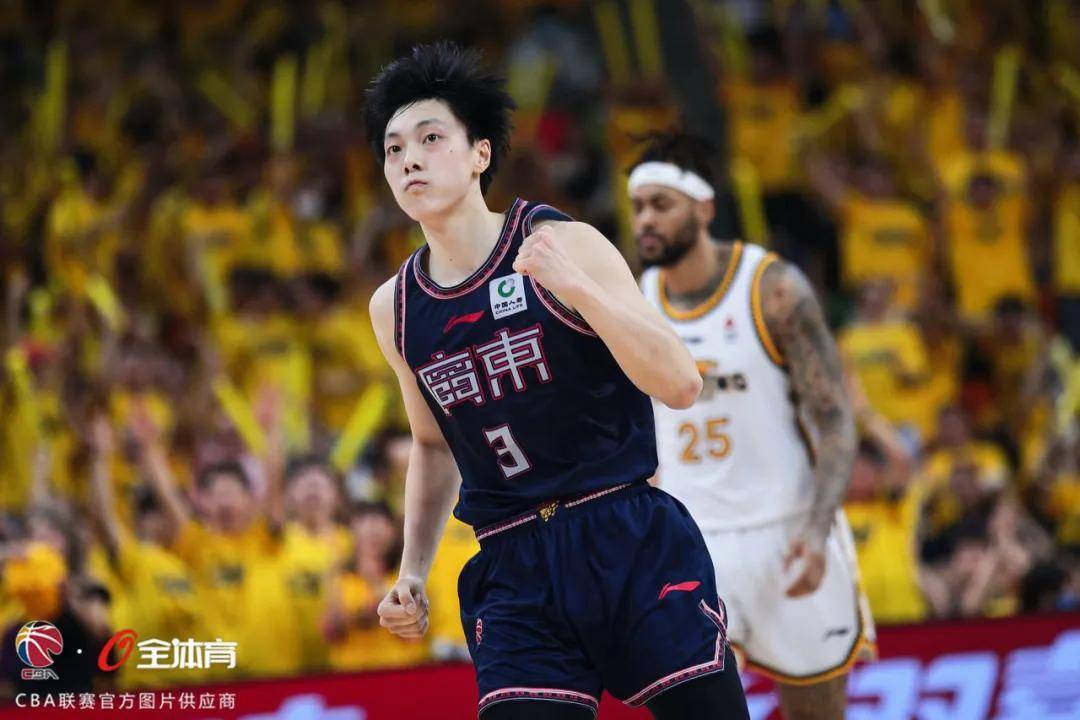 关于瑞士完胜日本，布鲁诺三分雨点燃全场的信息