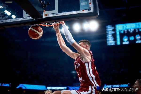 包含日本男篮绝杀中国男篮，波尔津吉斯统治全场的词条