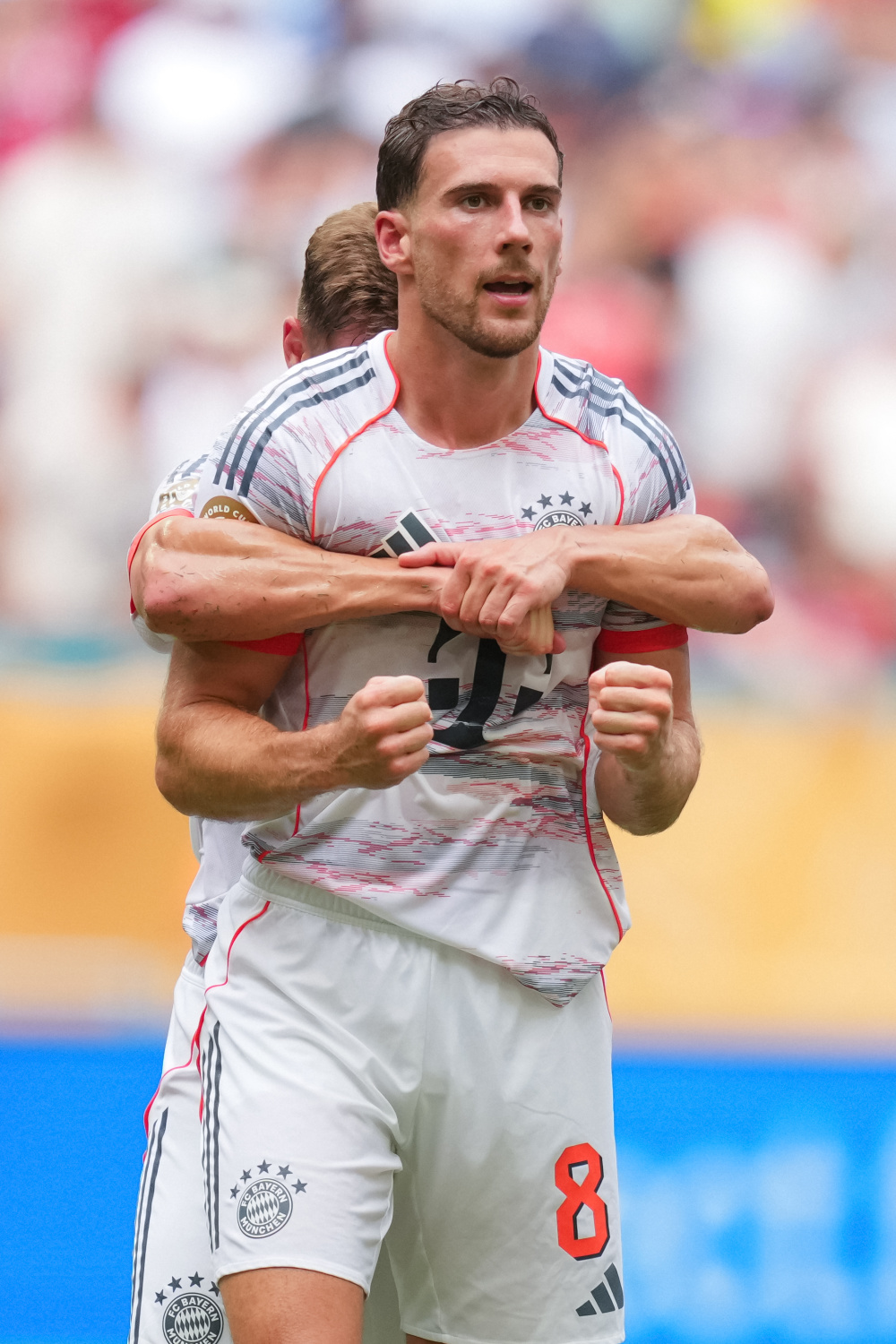 拜仁慕尼黑小组赛表现抢眼，期待后续发挥的简单介绍