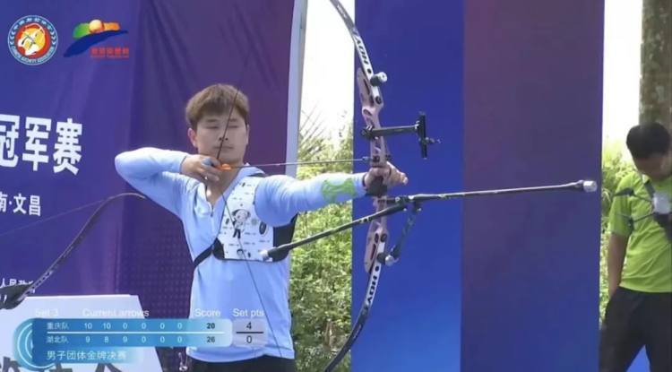 关于立陶宛射箭选手豪取金牌，登上领奖台的信息