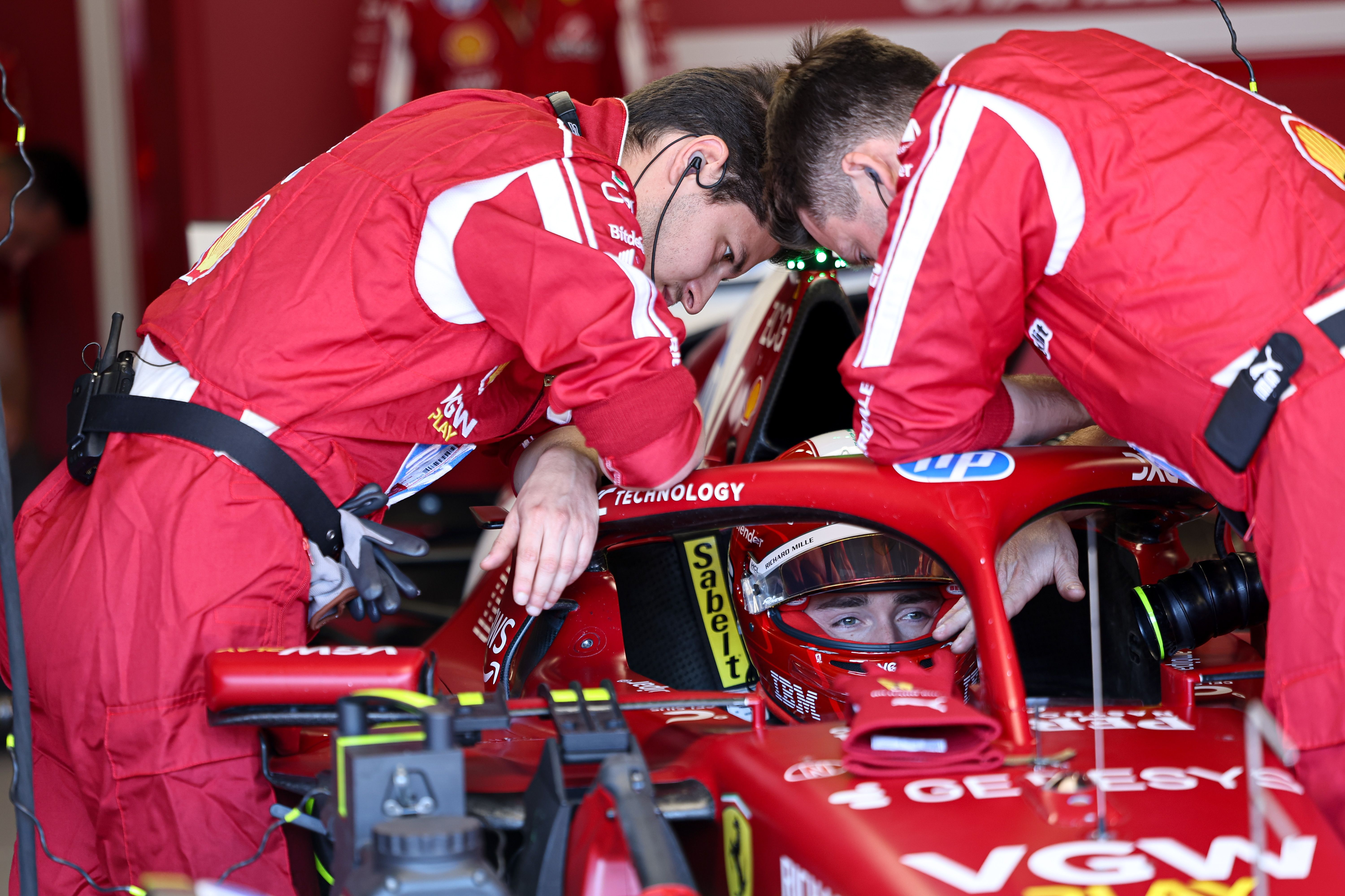 包含塞尔塔维战胜略胜一筹，馬拉索亚梅开二度的词条