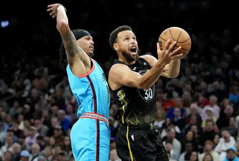 陕西队客场巨败,遭遇惨淡战绩 陕西队客场巨败,遭遇惨淡战绩