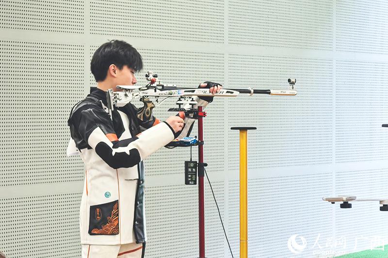 多哥射击选手风华绝代,实力问鼎射击赛 多哥射击选手风华绝代,实力问鼎射击赛