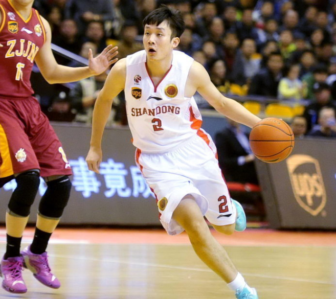 包含西藏队士气高涨，冲刺季后赛的词条