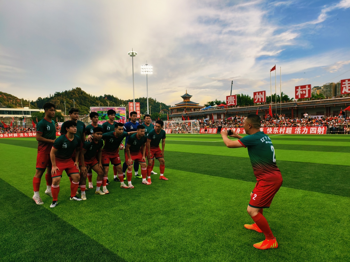 职业足球赛事精彩纷呈,强队实力逐渐显露的简单介绍 职业足球赛事精彩纷呈,强队实力逐渐显露的简单介绍