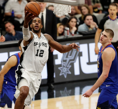 包含火狐军团在客场表现出色击败对手的词条