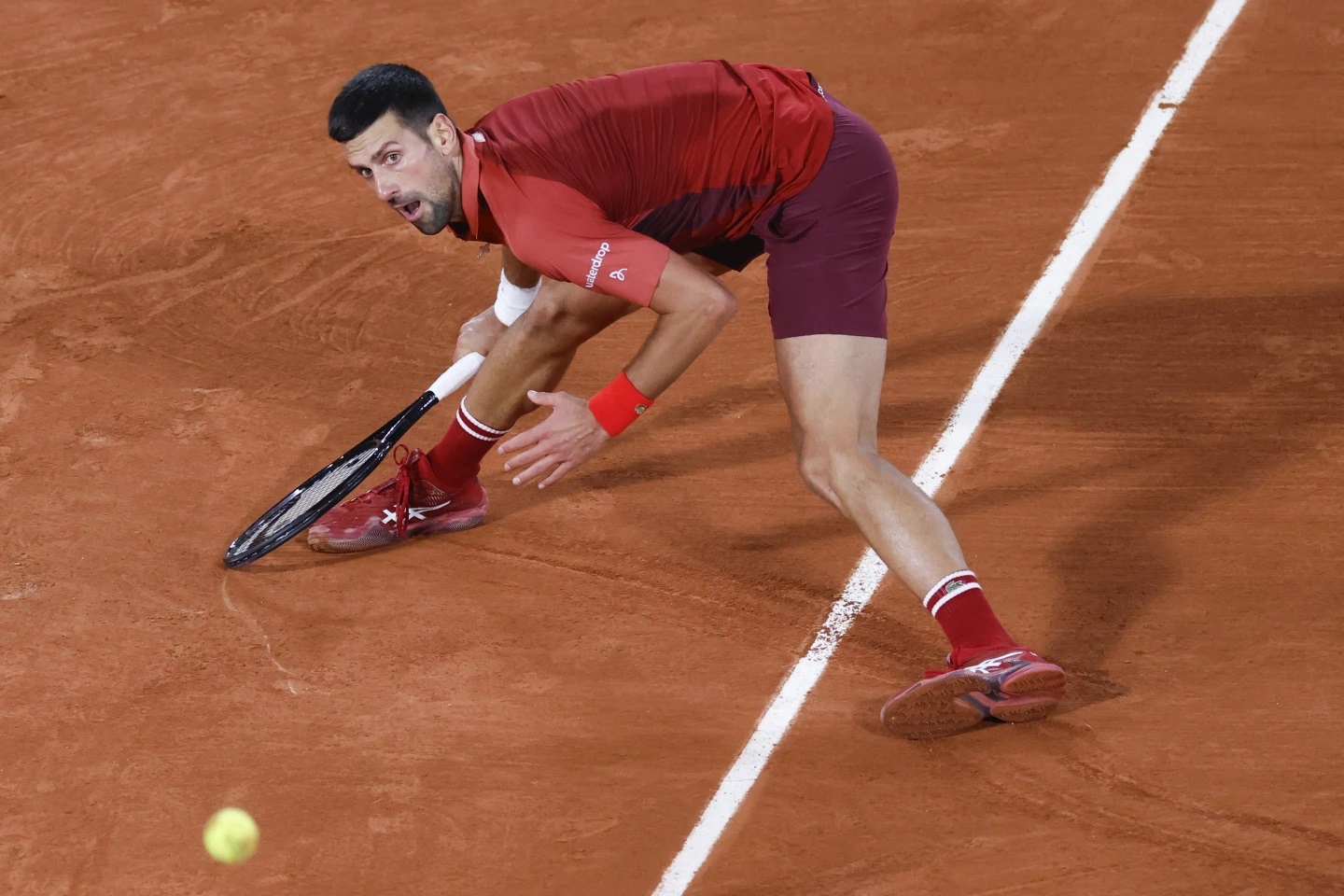 包含意大利网球队翻盘德国网球队，克耶高斯打破历史纪录的词条