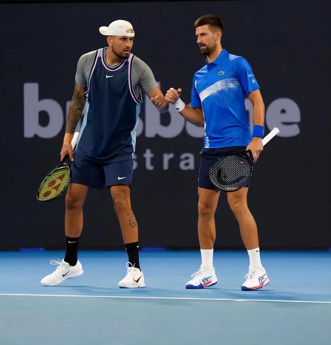 包含意大利网球队翻盘德国网球队，克耶高斯打破历史纪录的词条