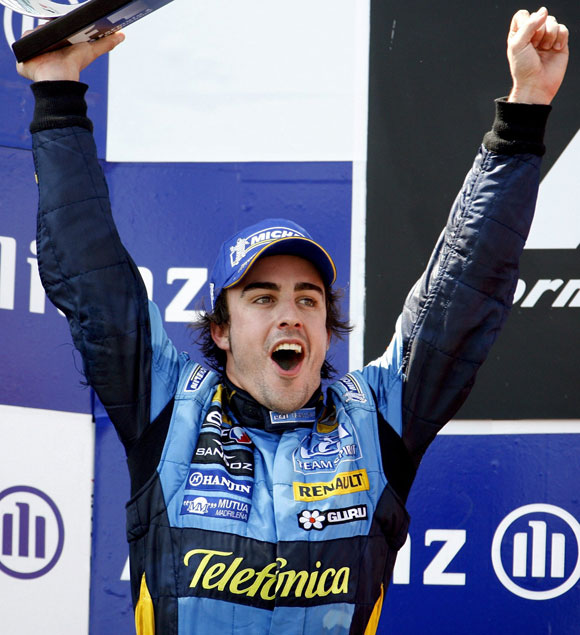 红牛二队完胜雷诺车队,阿隆索刷新纪录 红牛二队完胜雷诺车队,阿隆索刷新纪录