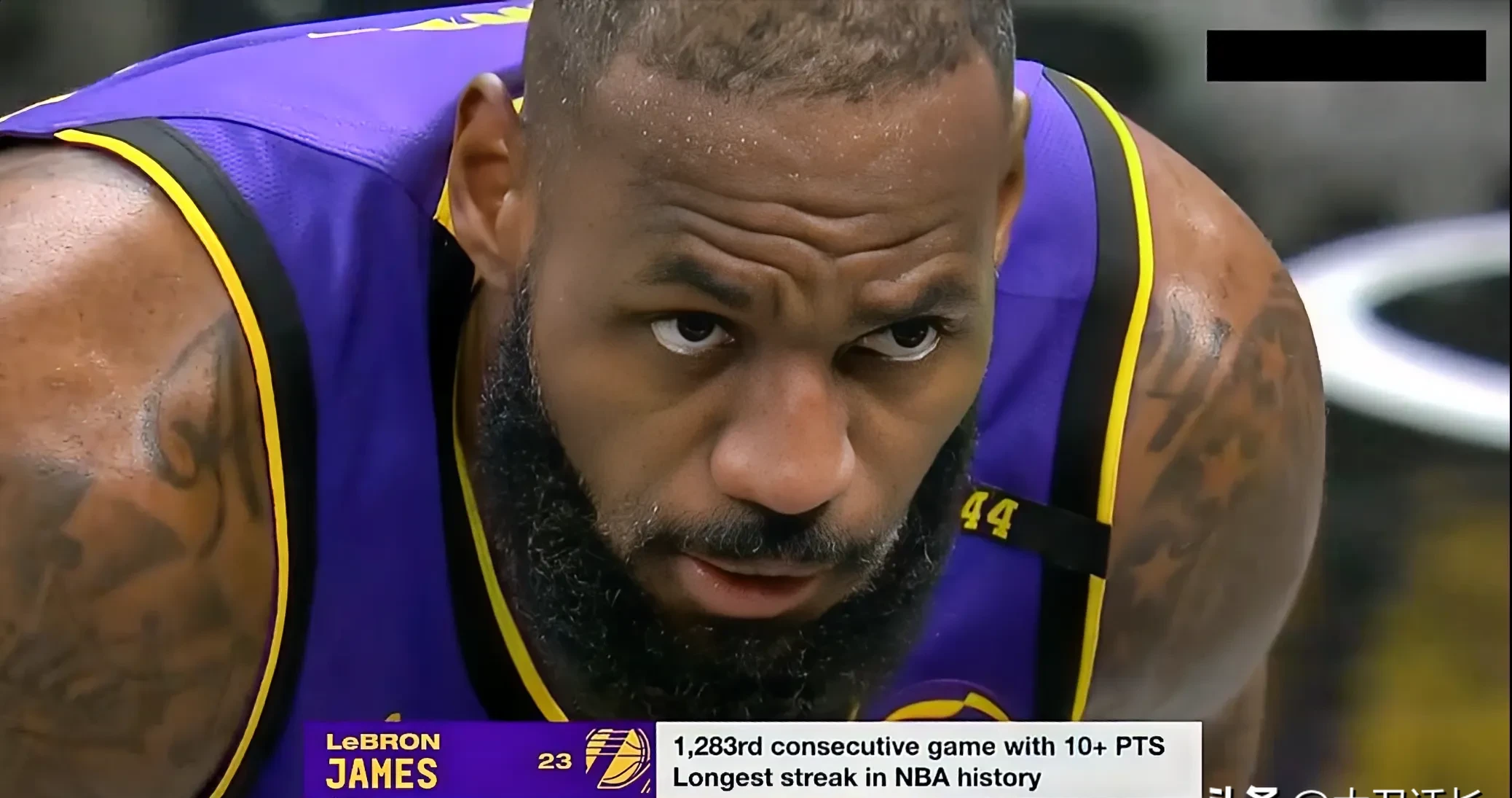 爵士鏖战辽宁队，詹姆斯惊艳四座