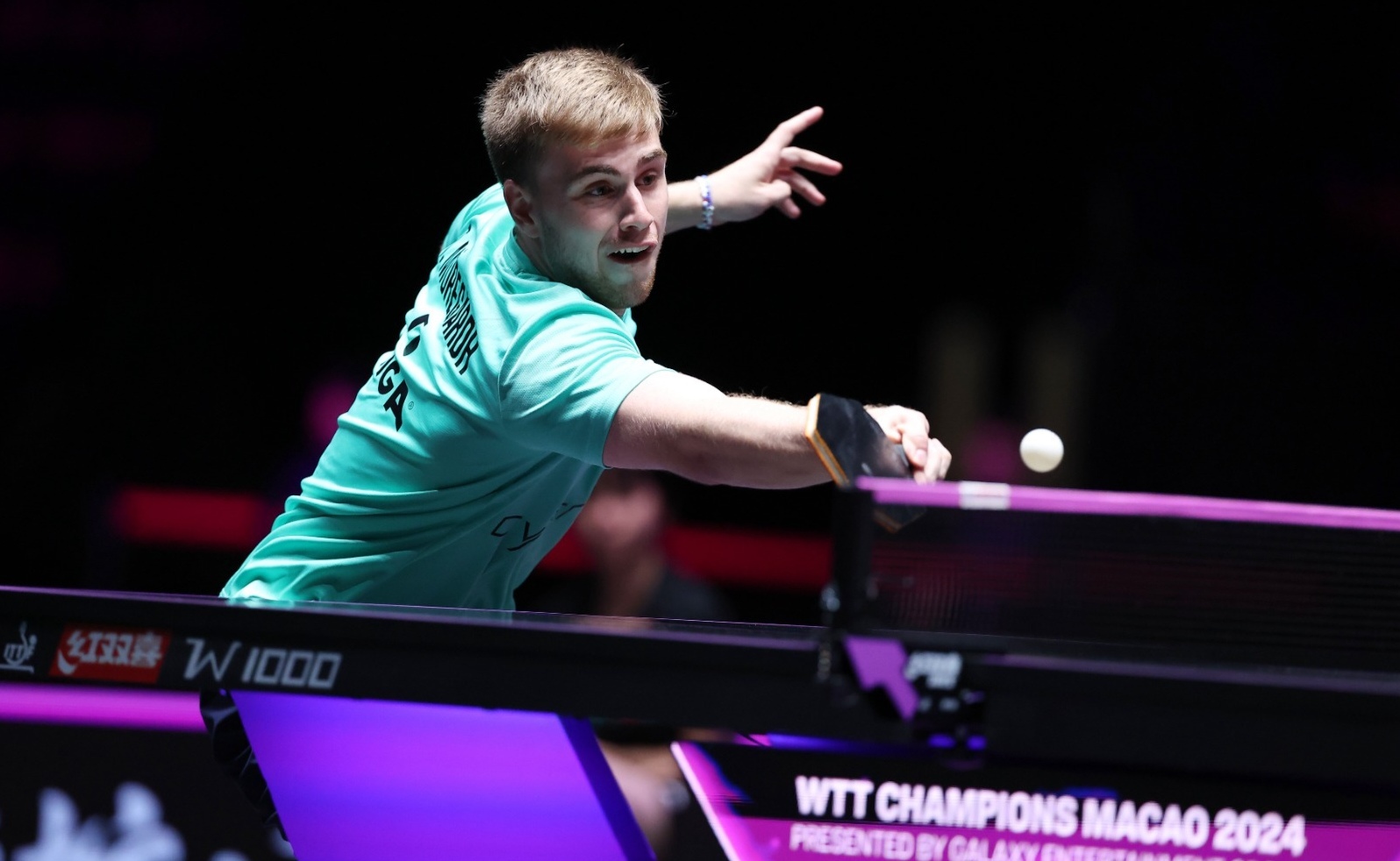 包含英格兰队翻盘德国队，林高远状态火热的词条