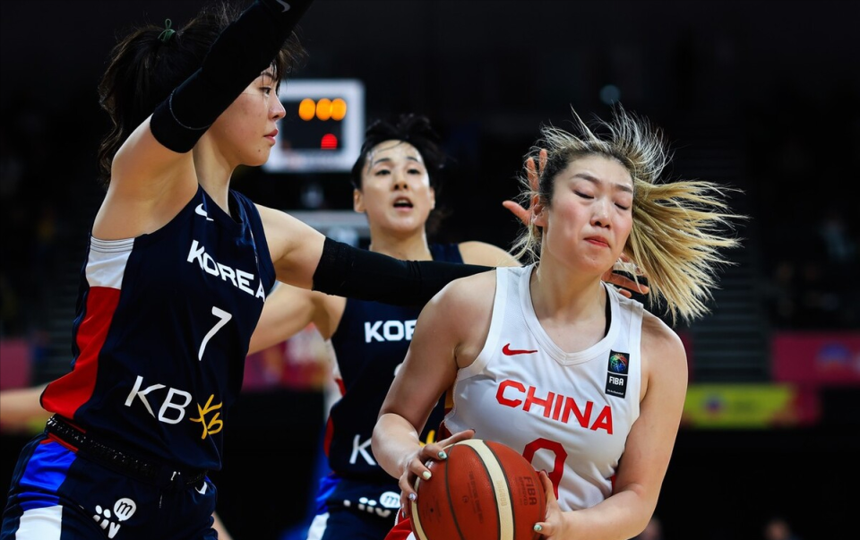 韩国队险胜泰国队，黄鸭组合高光表现的简单介绍