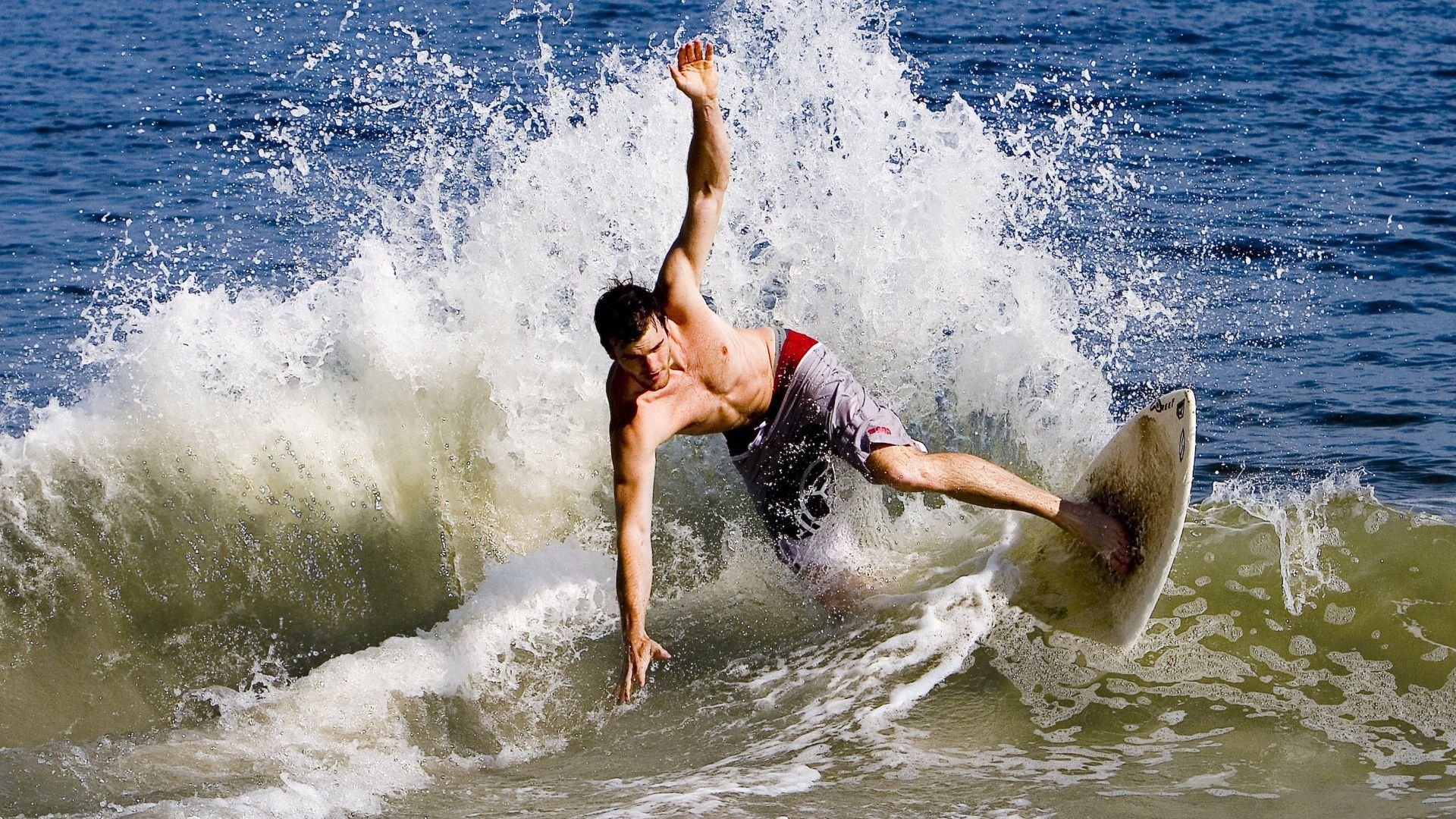 浙潮奔涌，晋风难挡，季后赛首战浙江全面压制山西